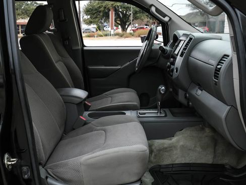 Used 2016 Nissan Frontier SV w/ SV Value Truck Package image 27