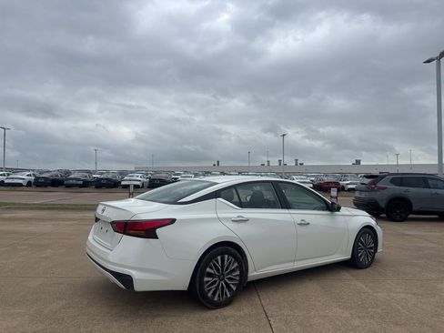 Certified 2025 Nissan Altima 2.5 SV image 23