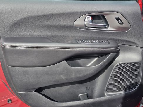 New 2026 Chrysler Pacifica Select image 14