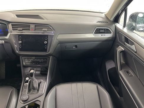 Used 2024 Volkswagen Tiguan SE image 20