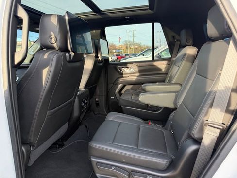 Used 2021 Chevrolet Tahoe Z71 w/ Rear Media and Nav Package image 15