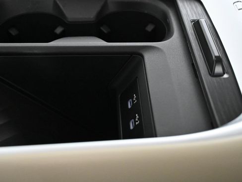 Used 2025 Nissan Armada Platinum image 20