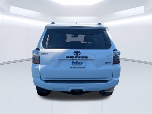 Used 2022 Toyota 4Runner SR5 Premium image 4