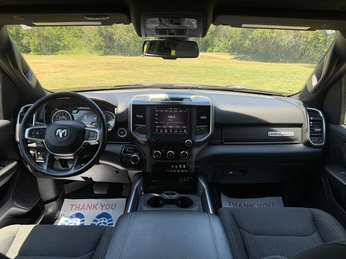 Used 2019 RAM 1500 Big Horn AWD/4WD image 12