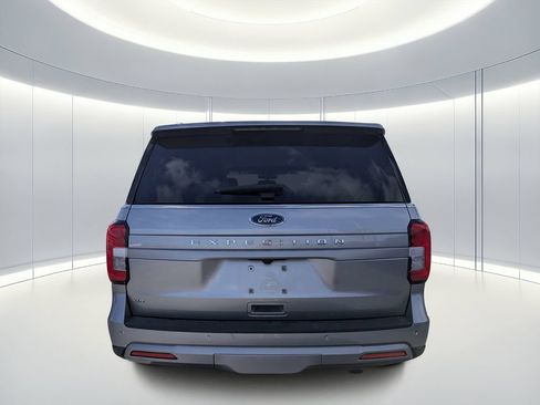 Used 2024 Ford Expedition XLT AWD/4WD image 5