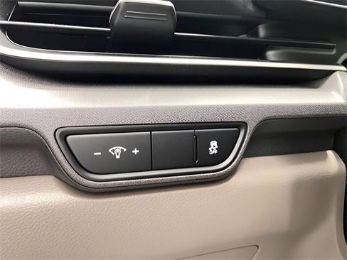 Used 2025 Kia Carnival EX image 21