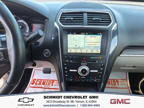 Used 2018 Ford Explorer Limited w/ Equipment Group 301A AWD/4WD image 17