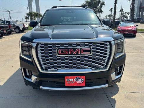 Used 2023 GMC Yukon Denali w/ LPO, Floor Liner Package RWD image 2