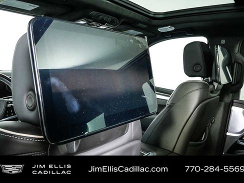 Used 2025 Cadillac Escalade V w/ LPO, ONYX Package image 20