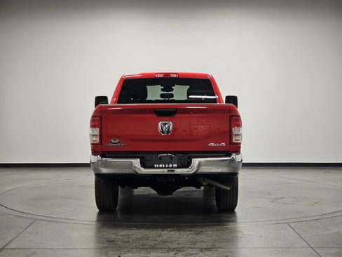 Used 2024 RAM 2500 Big Horn w/ Bed Utility Group image 7