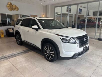Used 2023 Nissan Pathfinder Platinum