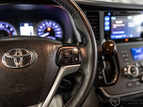 Used 2016 Toyota Sienna Limited Premium w/ Protection Package image 26