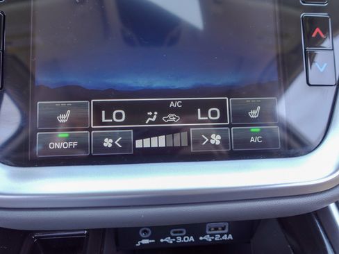 Certified 2025 Subaru Outback Onyx Edition AWD/4WD image 19