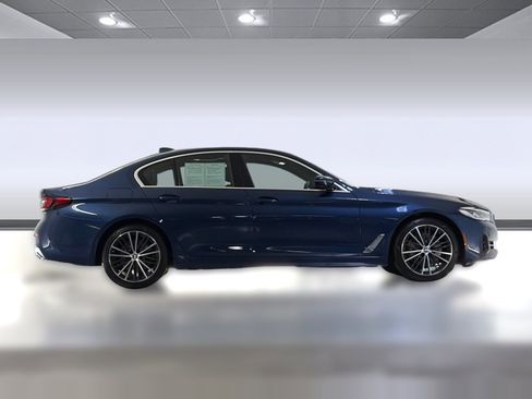 Used 2023 BMW 530i w/ Convenience Package RWD image 7