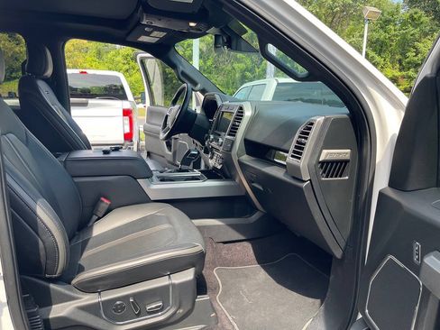 Used 2016 Ford F150 Platinum w/ Equipment Group 701A Luxury AWD/4WD image 37