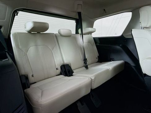 Used 2020 Ford Expedition Platinum image 29