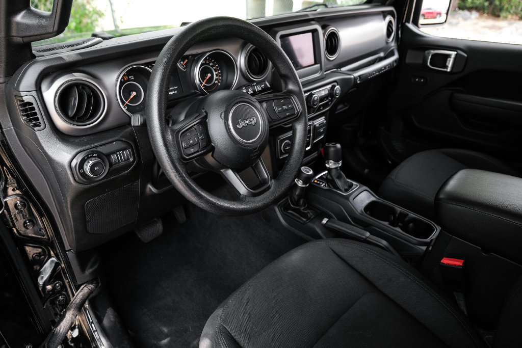 Used 2022 Jeep Wrangler Unlimited Sport AWD/4WD image 25