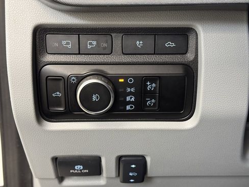 Used 2023 Ford F450 Limited w/ FX4 Off-Road Package image 30