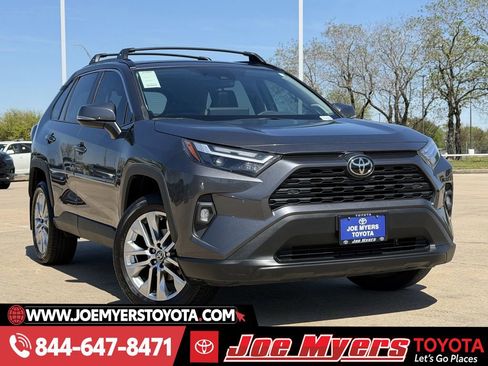 Used 2023 Toyota RAV4 XLE Premium image 2