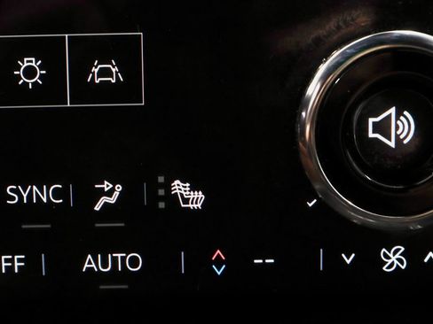 Used 2025 GMC Acadia Elevation AWD/4WD image 4