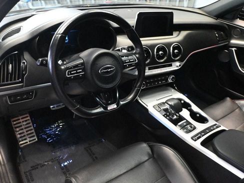 Used 2020 Kia Stinger GT2 RWD image 9