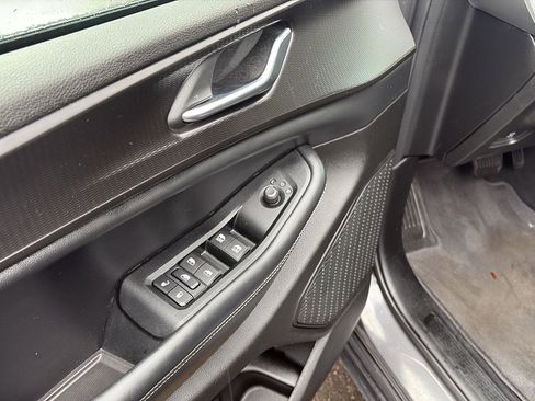 Used 2023 Jeep Grand Cherokee Altitude AWD/4WD image 19