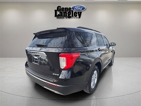Used 2023 Ford Explorer XLT w/ Equipment Group 202A image 7