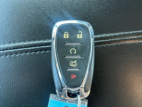 Used 2017 Chevrolet Malibu LT image 33