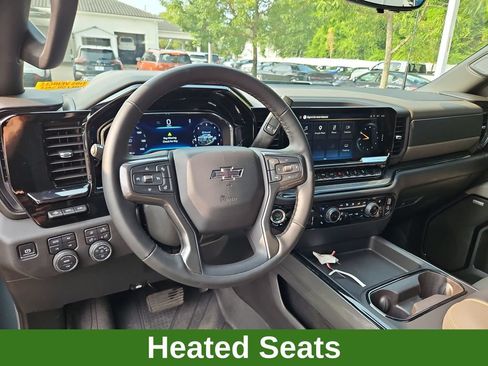 Used 2025 Chevrolet Silverado 2500 ZR2 w/ Technology Package AWD/4WD image 8