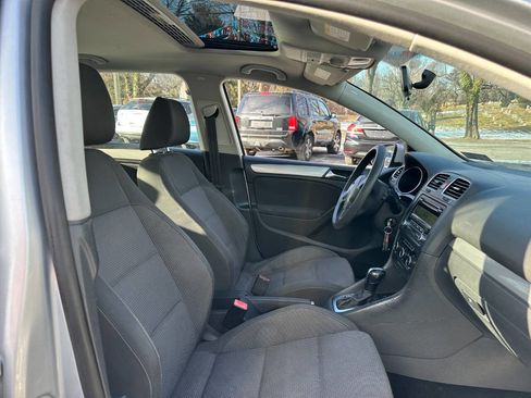 Used 2011 Volkswagen Golf 2.5L PZEV 4dr Hatchback image 33