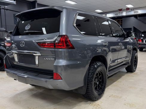 Used 2016 Lexus LX 570 4WD image 9
