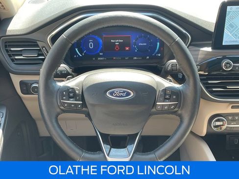 Used 2020 Ford Escape Titanium w/ Titanium Premium Package 2.0 AWD/4WD image 30