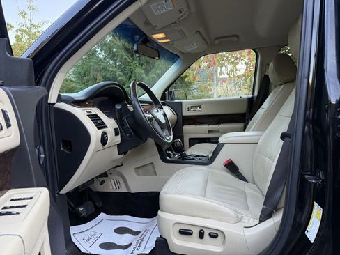 Used 2017 Ford Flex Limited image 16
