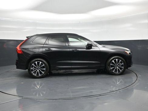 Used 2025 Volvo XC60 B5 Plus AWD/4WD image 25