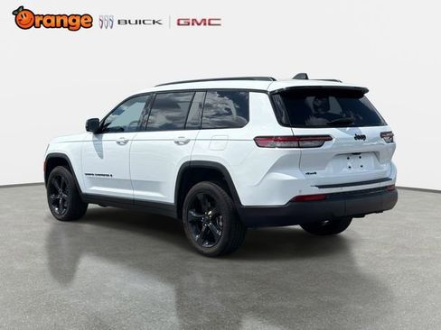 Used 2025 Jeep Grand Cherokee L Altitude image 5