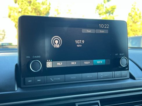 Certified 2025 Honda Pilot Sport image 19