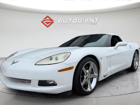Used 2011 Chevrolet Corvette Coupe w/ 1LT RWD image 6