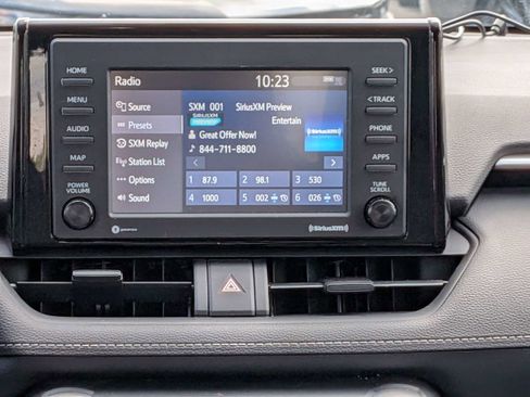 Used 2021 Toyota RAV4 XLE w/ Convenience Package FWD image 18