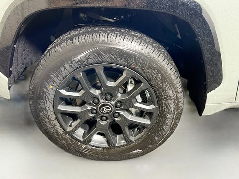 New 2026 Toyota Tundra Platinum AWD/4WD image 13