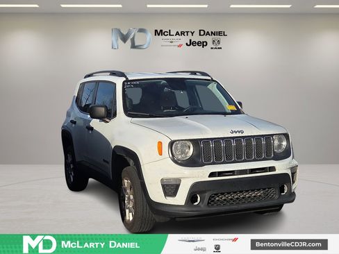 Used 2019 Jeep Renegade Sport w/ Sport Appearance Group image 1