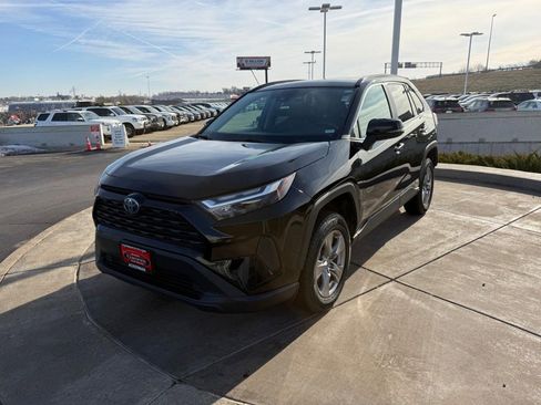 Certified 2024 Toyota RAV4 XLE w/ Convenience Package image 12