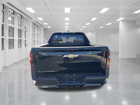New 2025 Chevrolet Silverado EV LT image 6