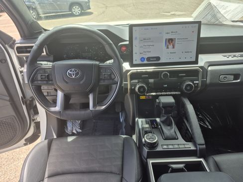 Certified 2024 Toyota Tacoma TRD Off-Road w/ TRD Off Road Premium Package AWD/4WD image 18