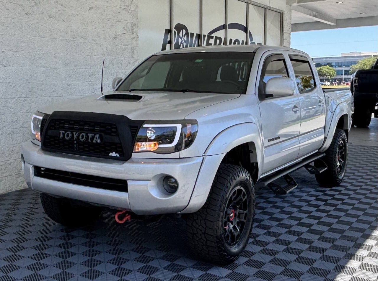 Used 2011 Toyota Tacoma PreRunner w/ TRD Sport Pkg RWD image 1