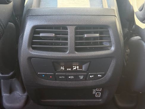 Used 2022 Honda Pilot Special Edition image 17