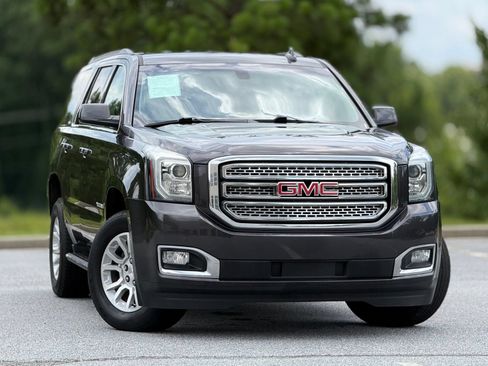 Used 2018 GMC Yukon SLE w/ Convenience Package AWD/4WD image 4