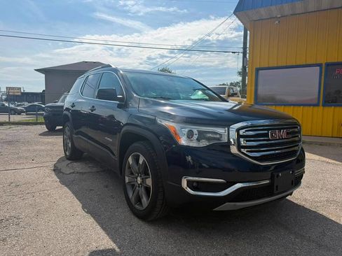 Used 2017 GMC Acadia SLT AWD/4WD image 3