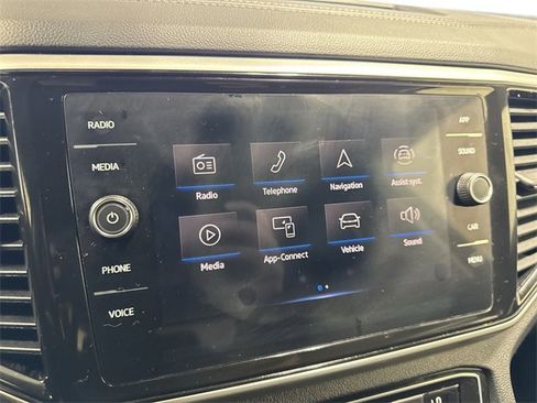 Used 2023 Volkswagen Atlas SE image 17