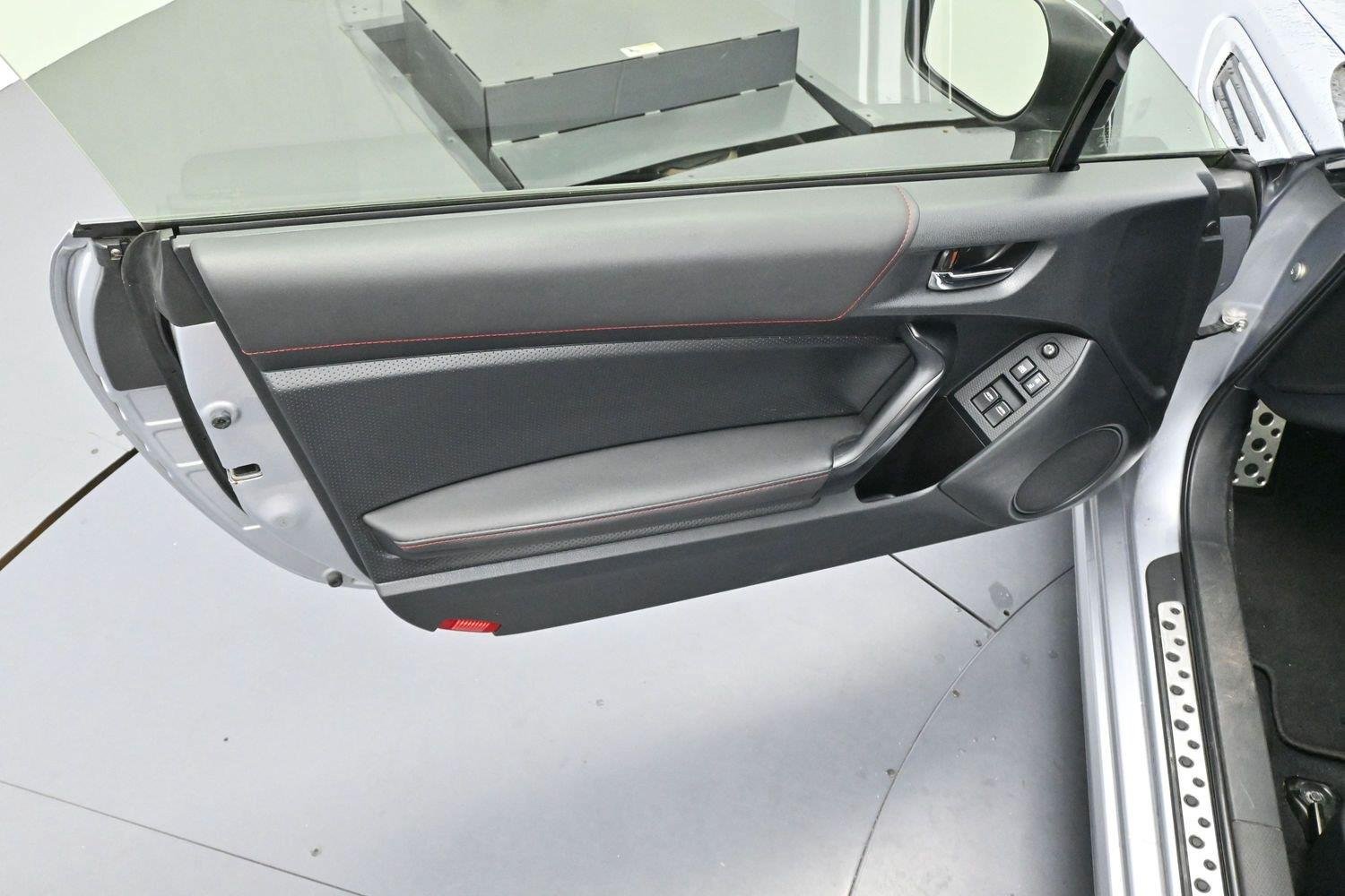 Used 2018 Subaru BRZ Premium RWD image 9
