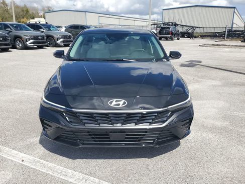 New 2026 Hyundai Elantra Limited image 9